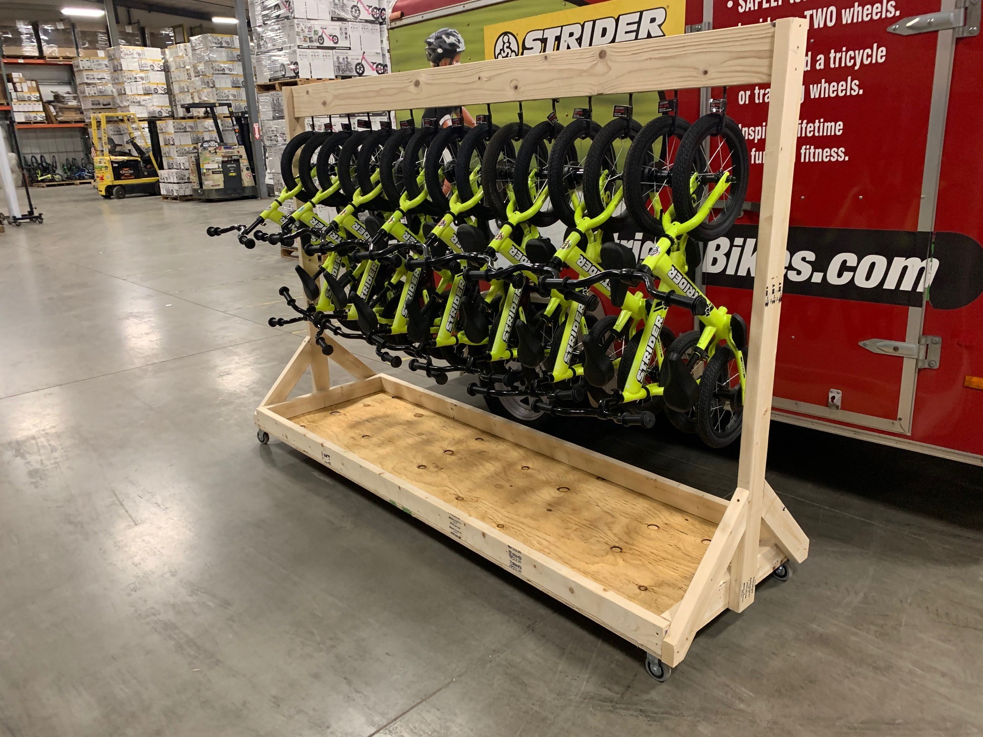 Rolling bike shop rack