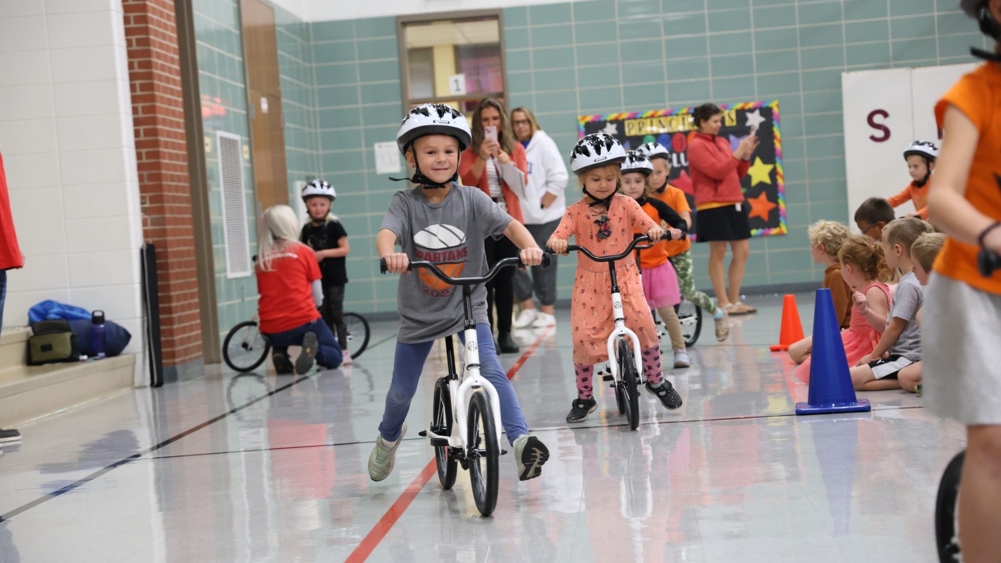 Kids_IndoorRace_resized_16by9